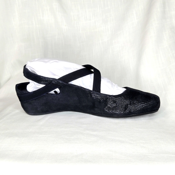 Vaneli Marjory Slingback Loafer. Black Suede. 11M